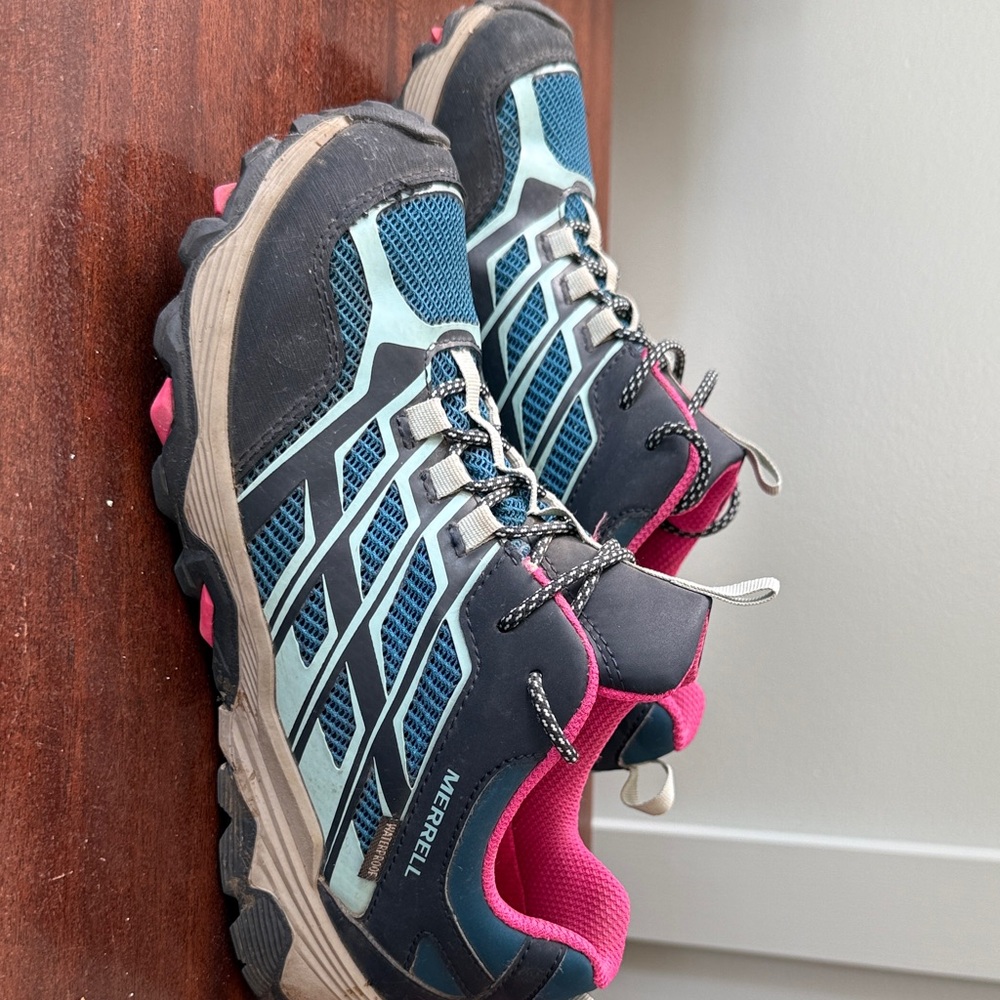 Merrell Kids' Moab Hiking Sneakers - Blue, Black, and Pink - Picture 5 of 12
